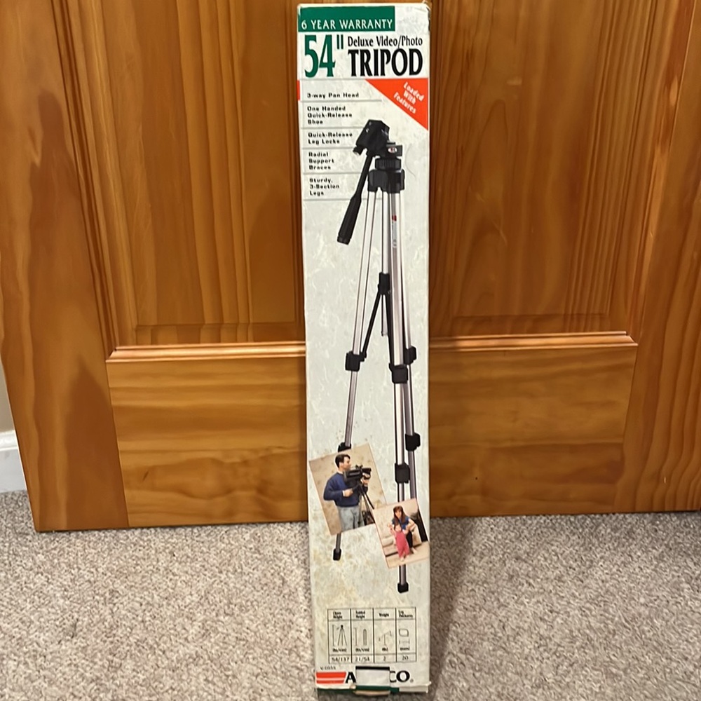 Ambico 54" Deluxe Video/Photo Tripod